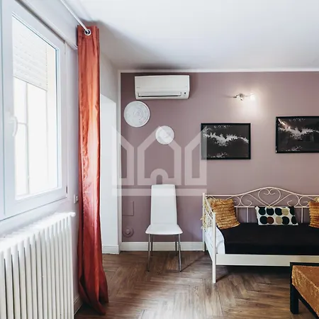 Gold Apartmán Ferrara