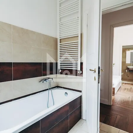 Gold Apartmán Ferrara